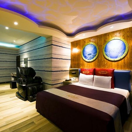Carnival Motel Тайбей Екстер'єр фото