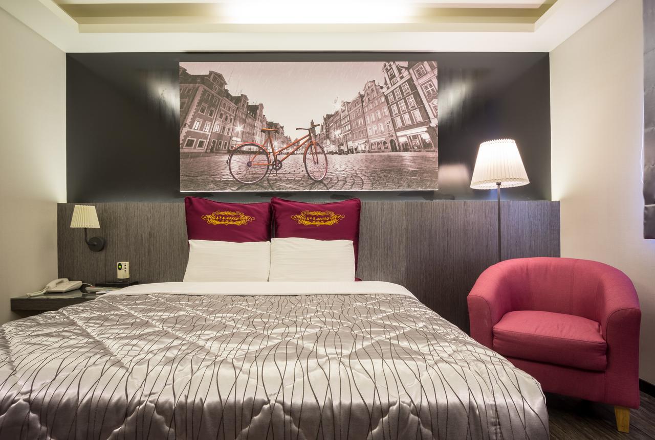 Carnival Motel Тайбей Екстер'єр фото