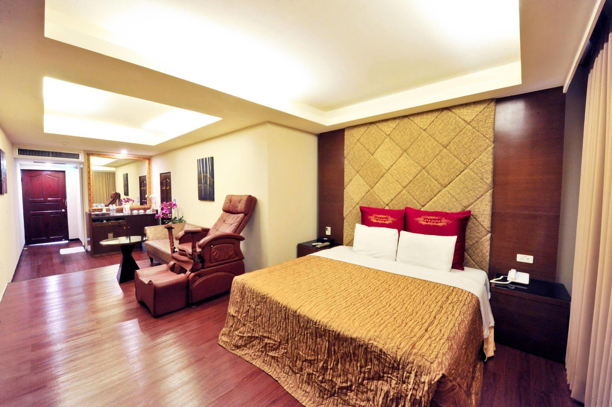 Carnival Motel Тайбей Екстер'єр фото