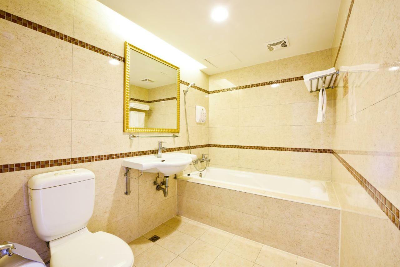 Carnival Motel Тайбей Екстер'єр фото